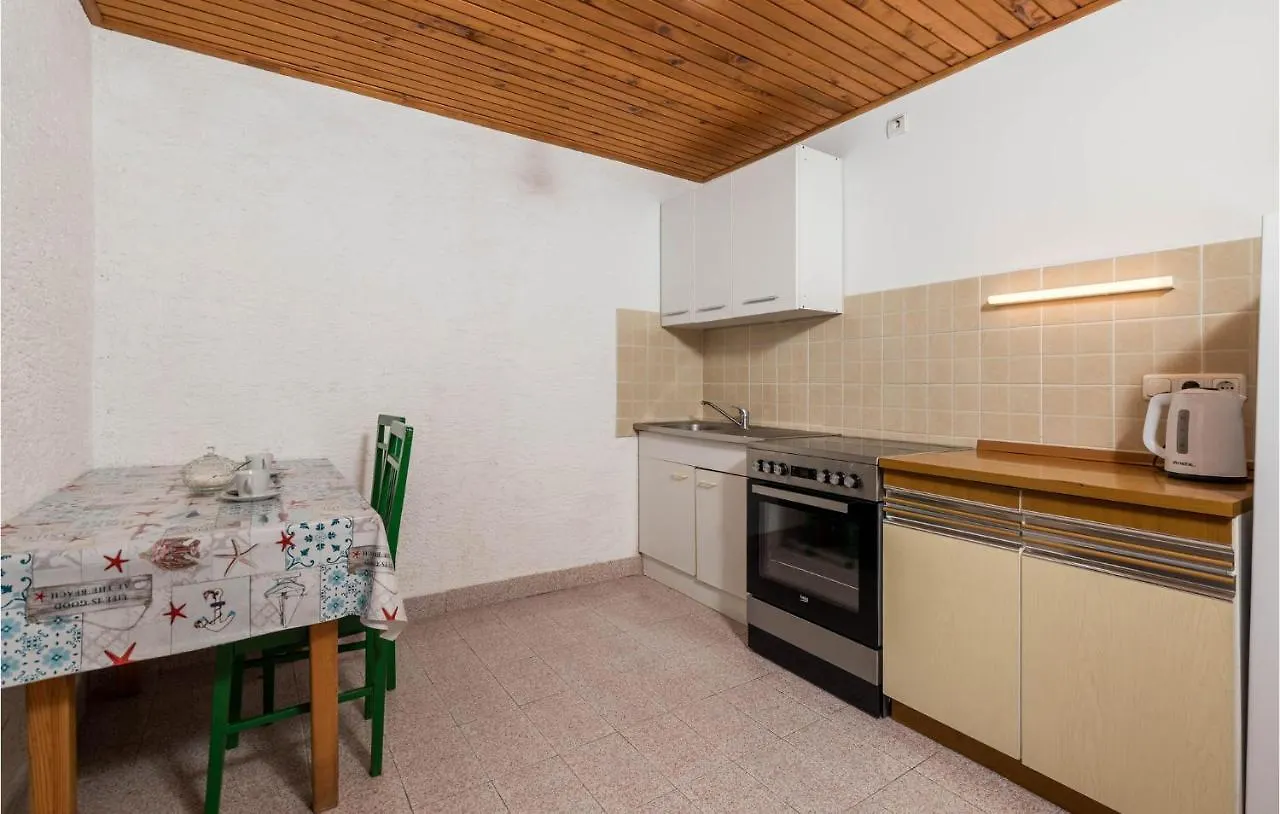 2 Bedroom Stunning Home In Susak