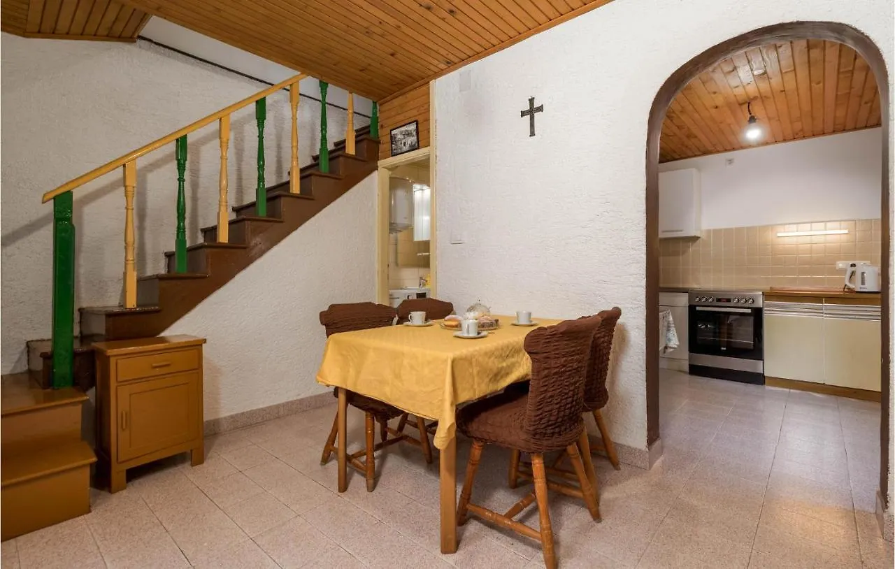Holiday home 2 Bedroom Stunning Home In Susak
