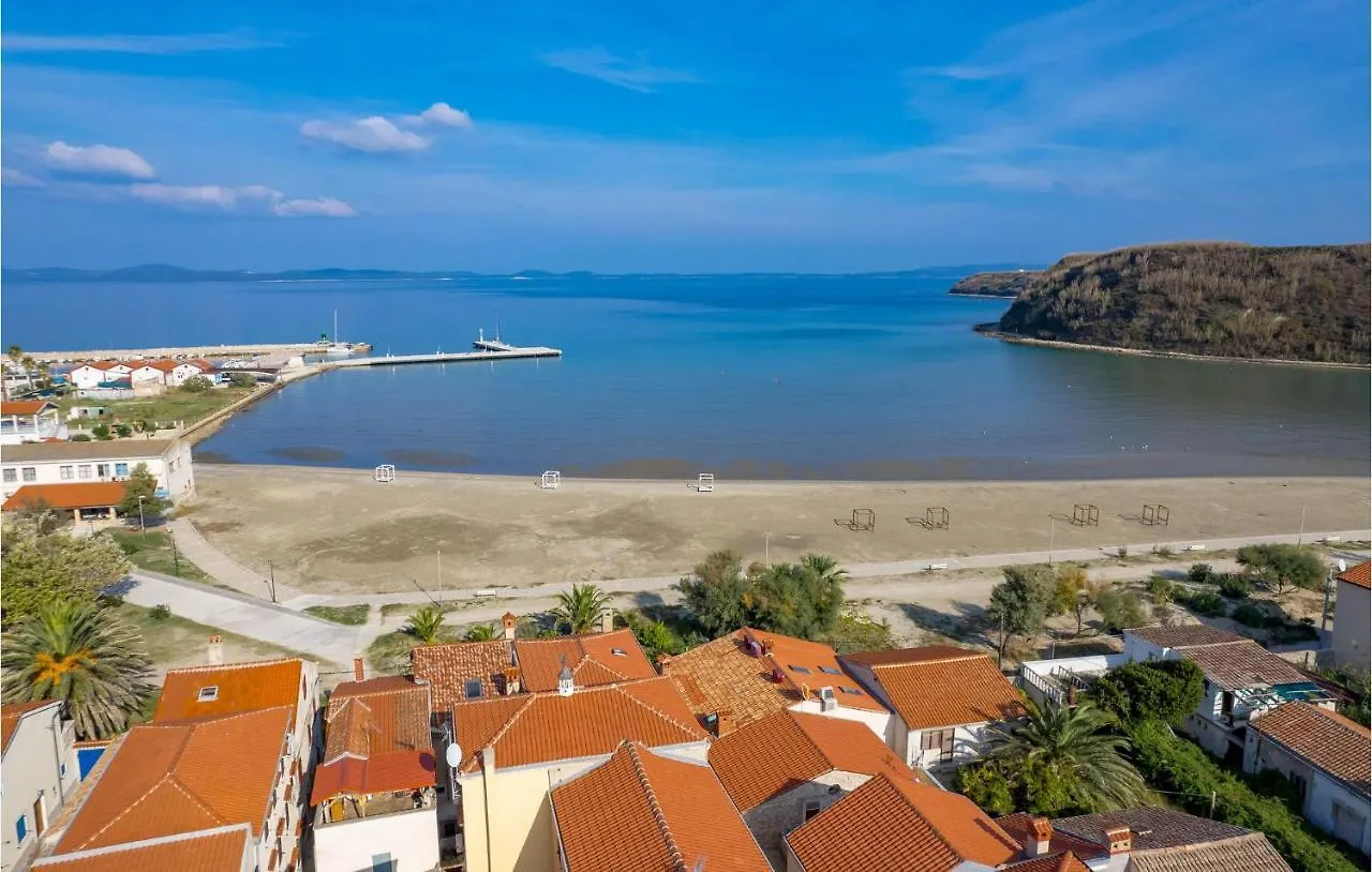 2 Bedroom Stunning Home In Susak