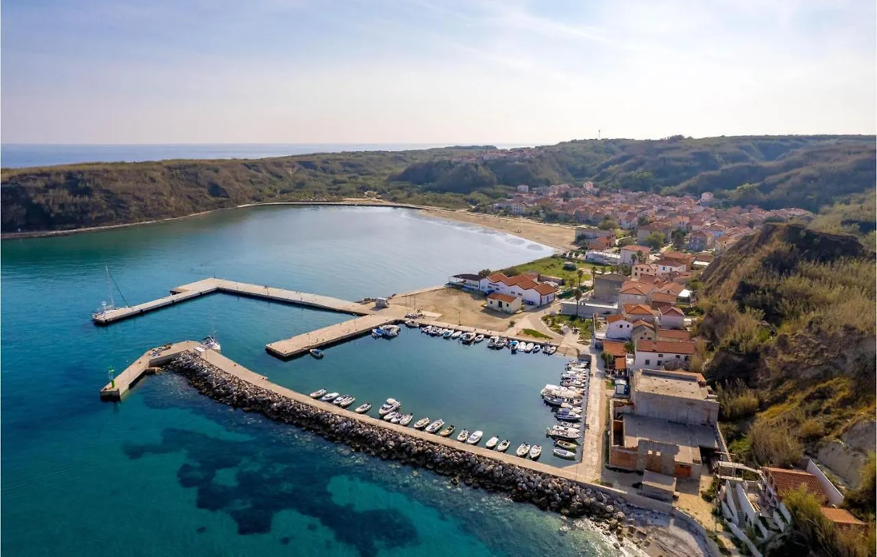 Holiday home 2 Bedroom Stunning Home In Susak